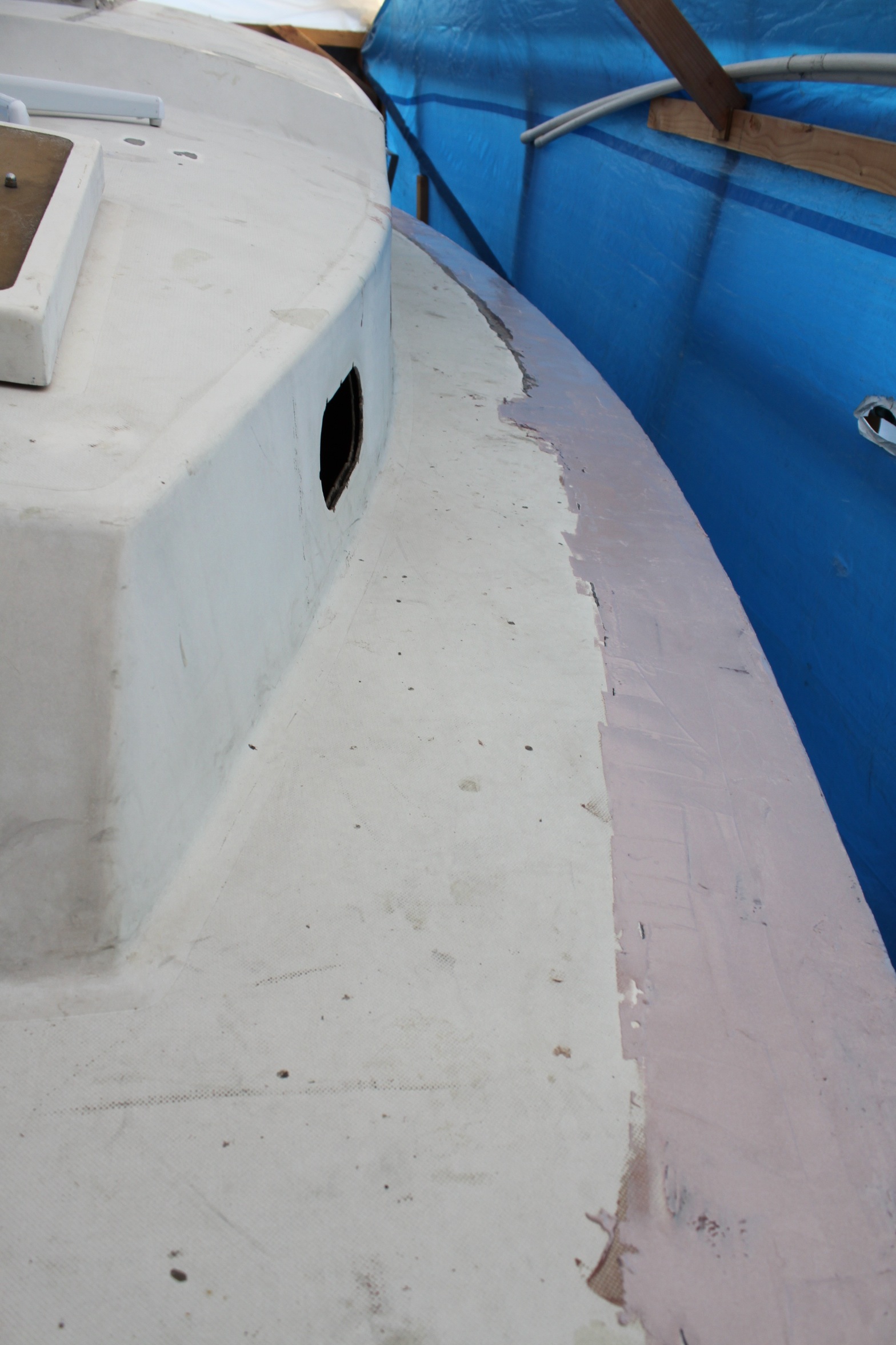 » Hull to Deck Joint